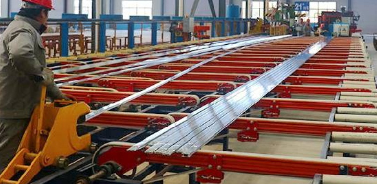 Operator ng Aluminum Extrusion Press_1.jpg