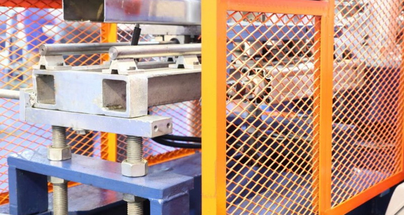 mașină de extrudare aluminiu guarding_3.jpg